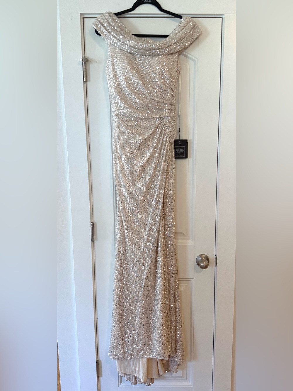 Mac Duggal gold sequin gown size 6